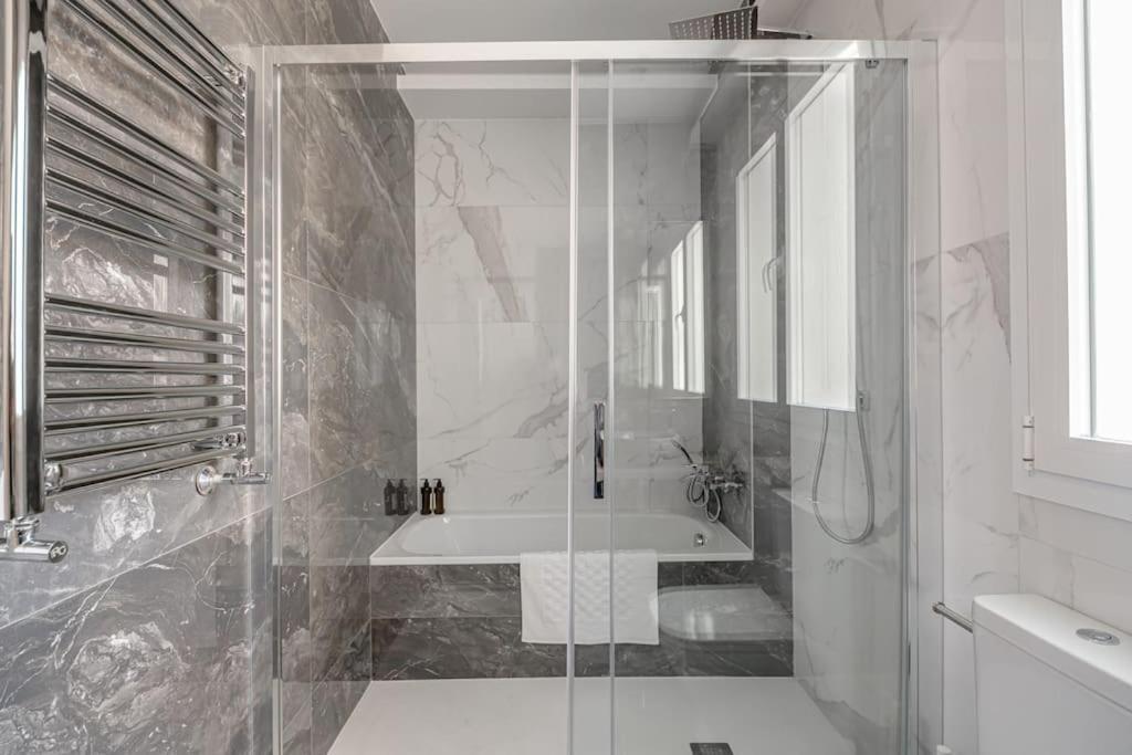 Malasana XI Calle Manuela Malasana 3Br 3Bh Apartment Madrid Luaran gambar