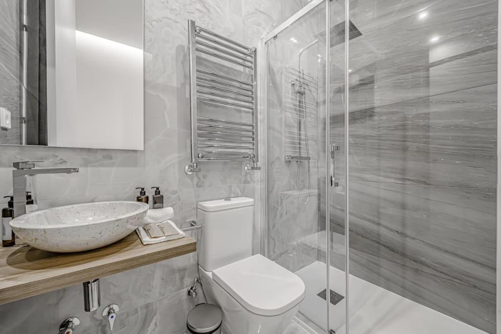Malasana XI Calle Manuela Malasana 3Br 3Bh Apartment Madrid Luaran gambar