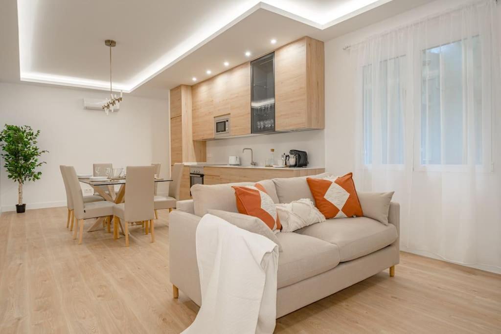 Malasana XI Calle Manuela Malasana 3Br 3Bh Apartment Madrid Luaran gambar